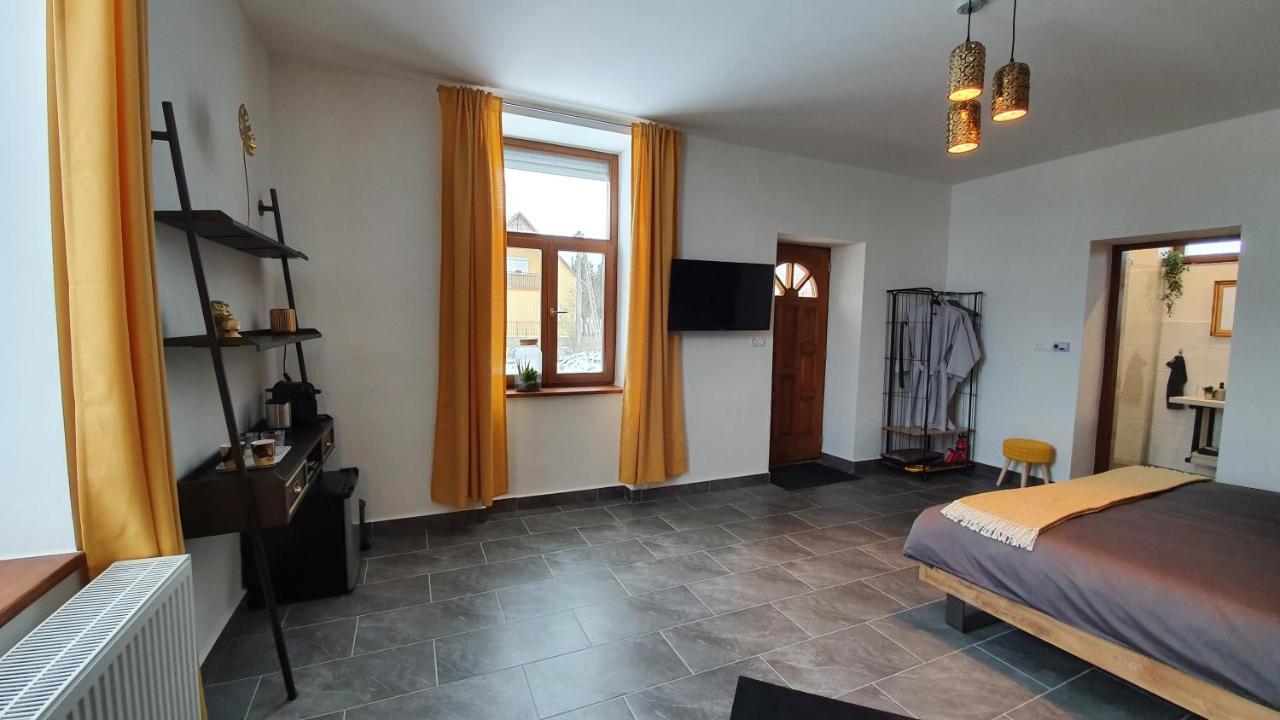 Bed and Breakfast Tisza White House Tiszaszolos Exterior foto