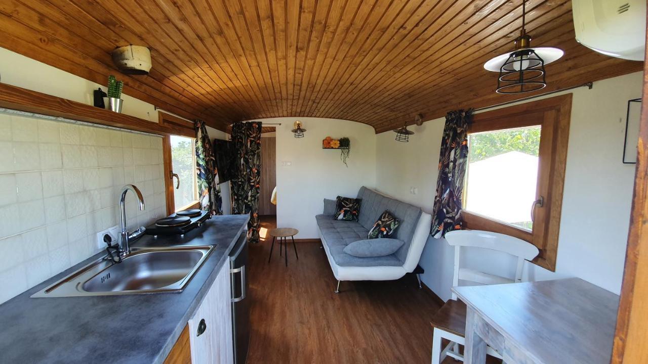 Bed and Breakfast Tisza White House Tiszaszolos Exterior foto
